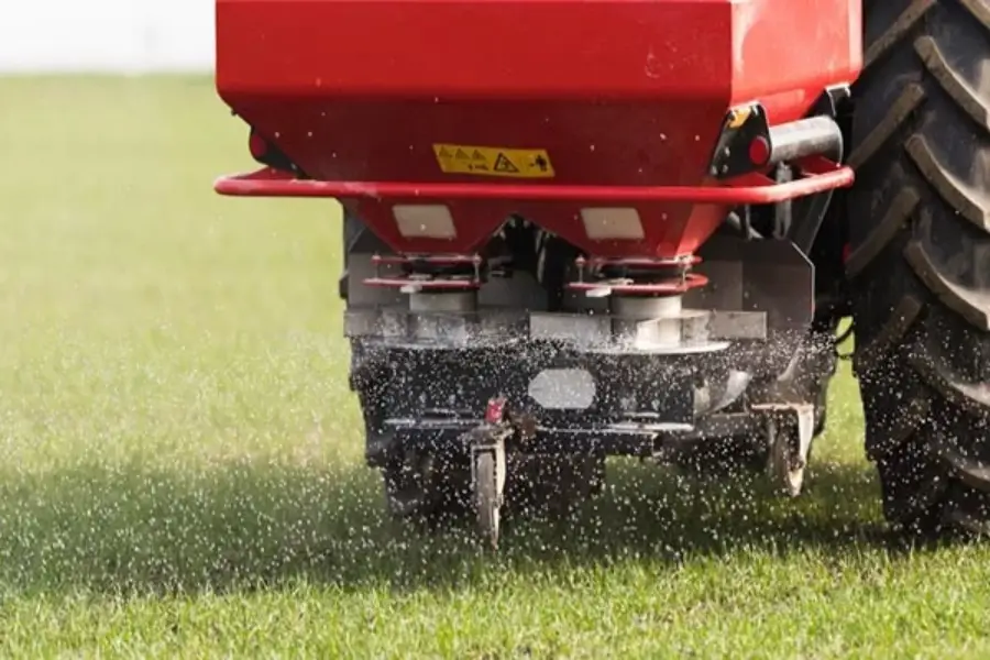 How Lawn Fertilizing Helps Improve Soil Health and Structure in Aurora, IL How Lawn Fertilizing Helps Improve Soil Health and Structure in Aurora, IL